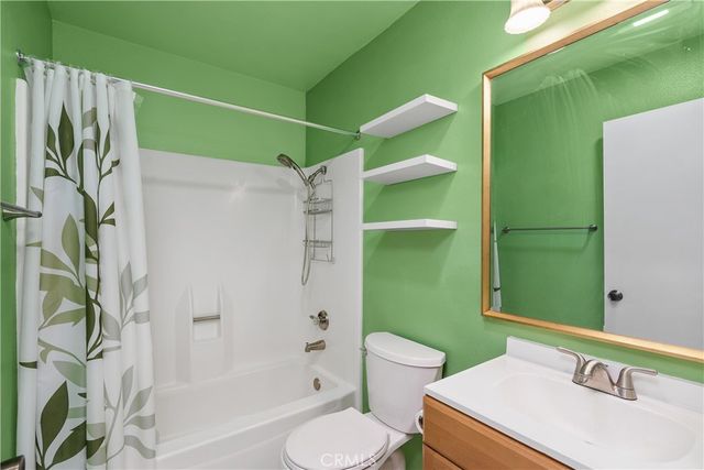 26007 Alizia Canyon Drive A, Calabasas, CA 91302