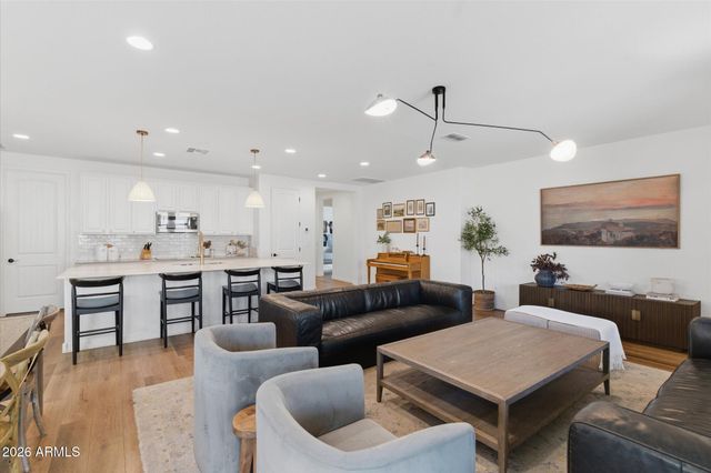 6954 W MAYA Way, Peoria, AZ 85383