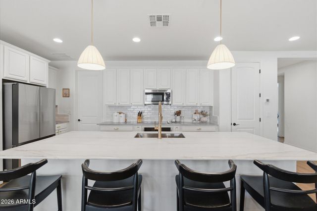 6954 W MAYA Way, Peoria, AZ 85383