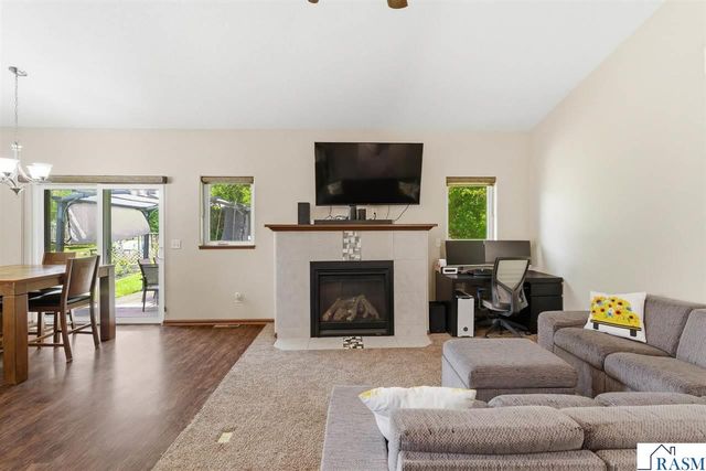 300 Tanager Road, Mankato, MN 56001