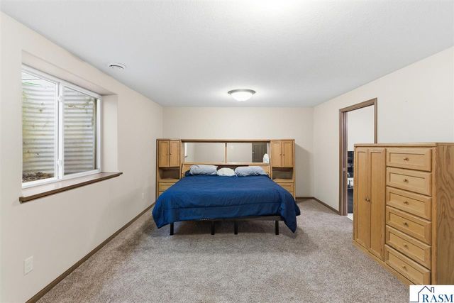 300 Tanager Road, Mankato, MN 56001