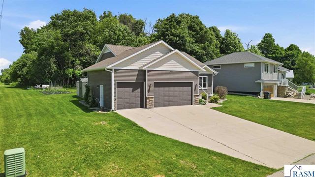 300 Tanager Road, Mankato, MN 56001