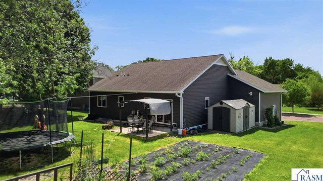 300 Tanager Road, Mankato, MN 56001