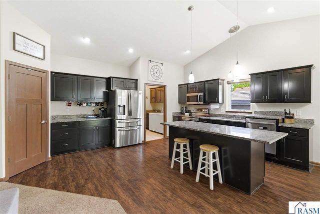 300 Tanager Road, Mankato, MN 56001