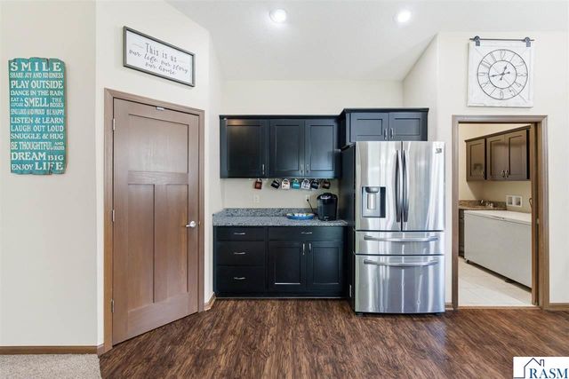 300 Tanager Road, Mankato, MN 56001