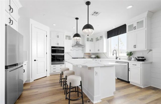 3992 Hudson Lane, Lake Elsinore, CA 92530