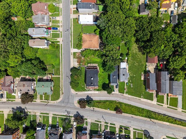 1246 Quebec Road, Cincinnati, OH 45205