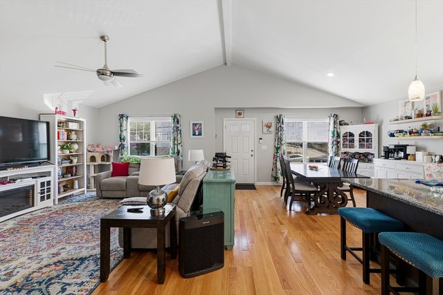 357 County St, Fall River, MA 02723