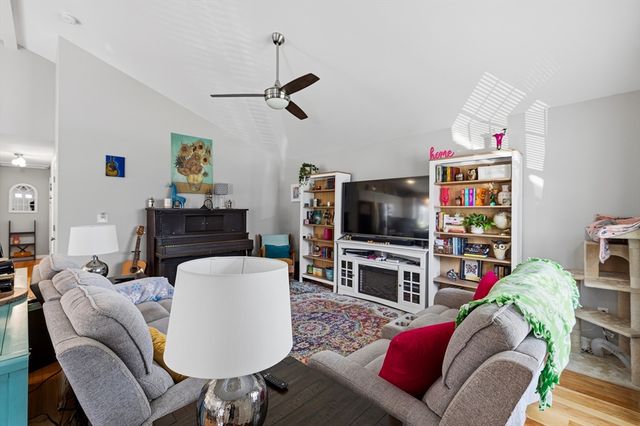 357 County St, Fall River, MA 02723