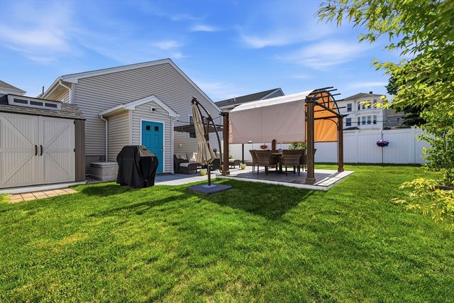 357 County St, Fall River, MA 02723