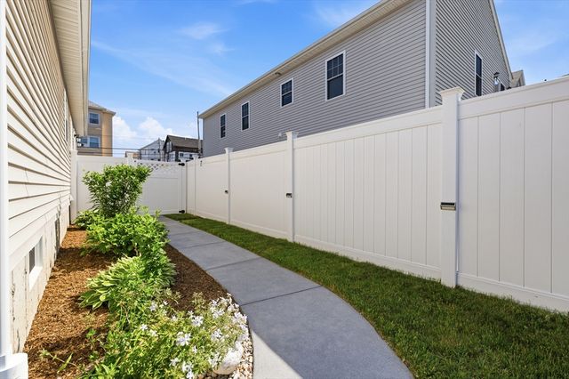 357 County St, Fall River, MA 02723