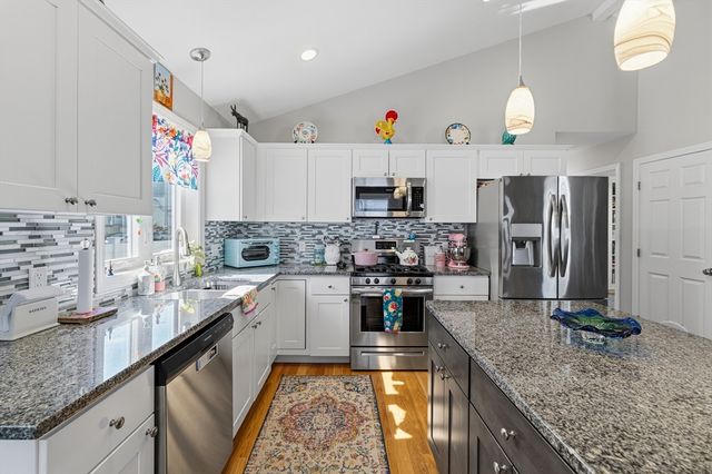 357 County St, Fall River, MA 02723