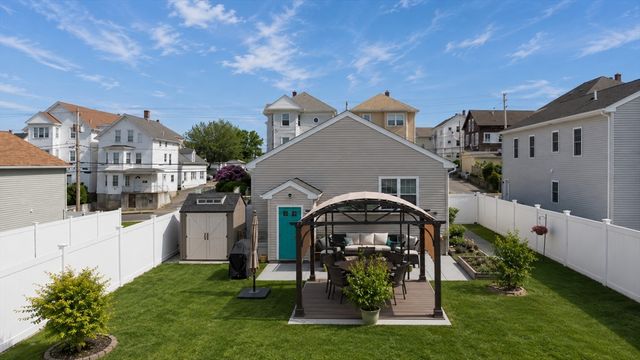 357 County St, Fall River, MA 02723