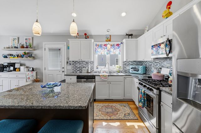 357 County St, Fall River, MA 02723