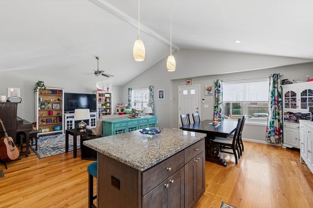 357 County St, Fall River, MA 02723