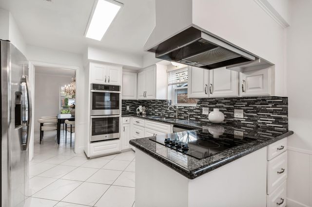 5710 Ariel Street, Houston, TX 77096