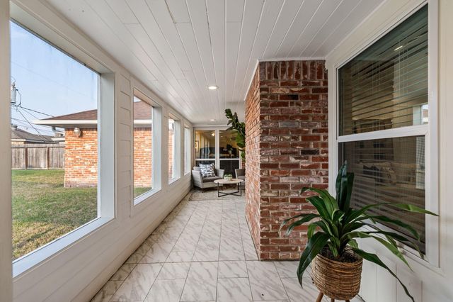 5710 Ariel Street, Houston, TX 77096