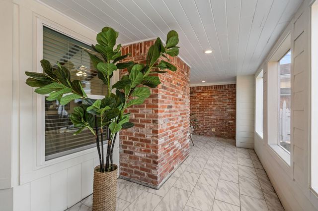 5710 Ariel Street, Houston, TX 77096