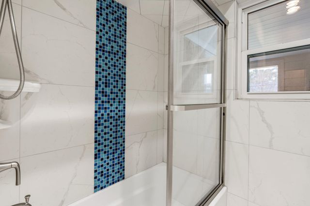 5710 Ariel Street, Houston, TX 77096