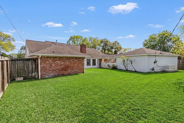 5710 Ariel Street, Houston, TX 77096