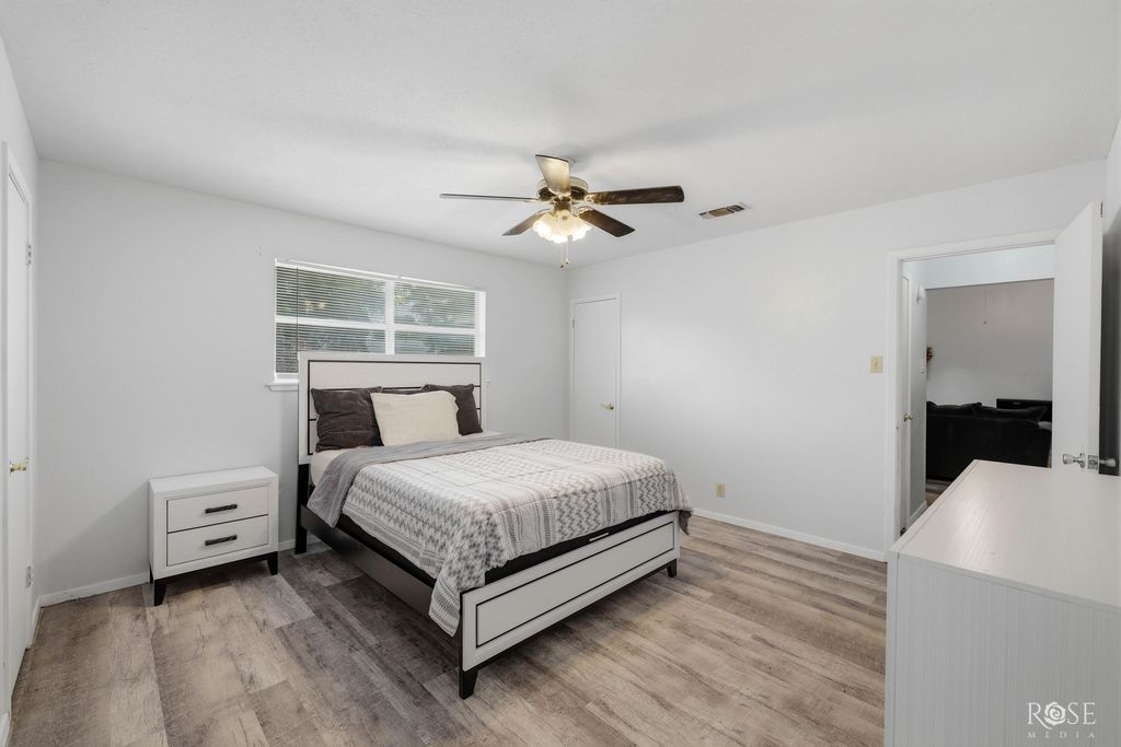 Image 15 of property listing at 3802 Driftwood Drive, San Angelo, TX 76904