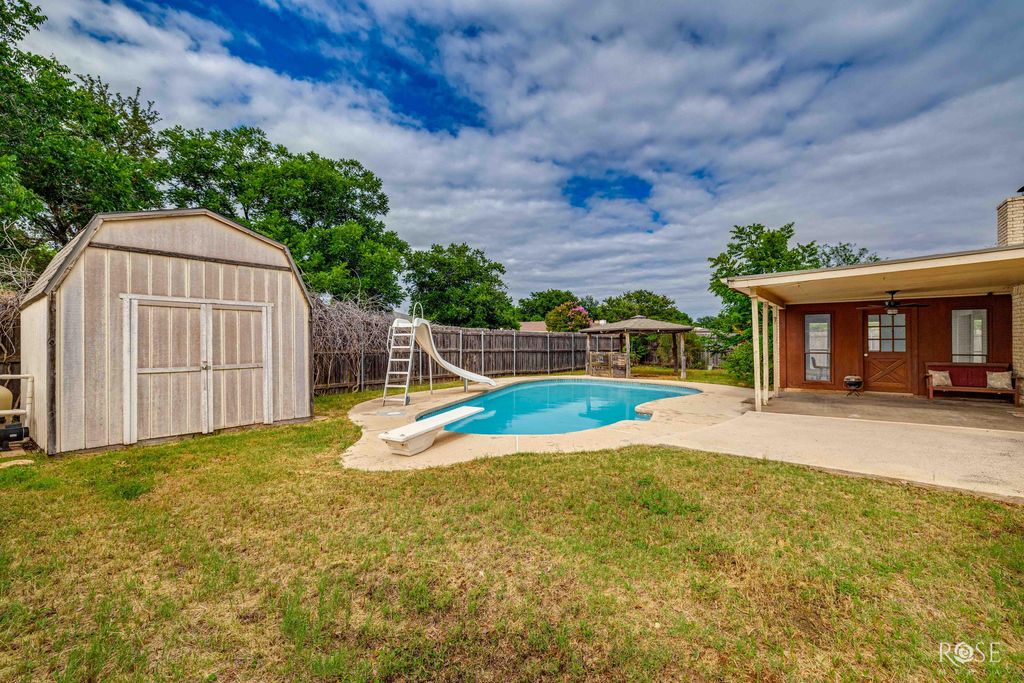 Image 30 of property listing at 3802 Driftwood Drive, San Angelo, TX 76904