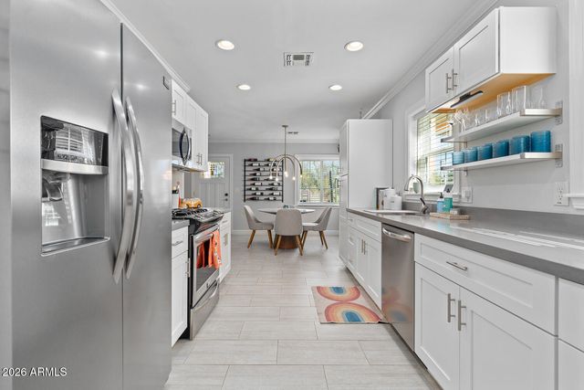 1413 W GLENROSA Avenue, Phoenix, AZ 85013