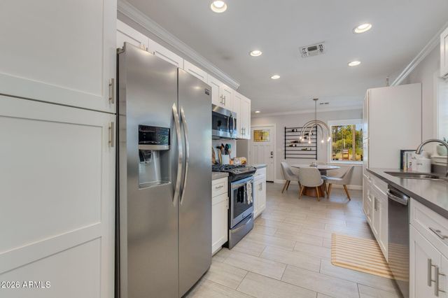 1413 W GLENROSA Avenue, Phoenix, AZ 85013