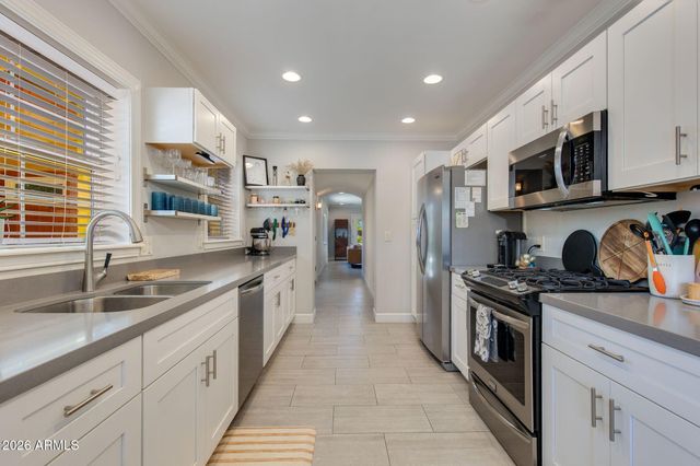 1413 W GLENROSA Avenue, Phoenix, AZ 85013