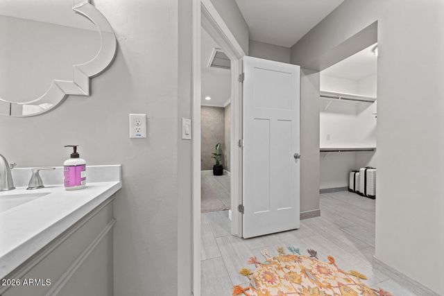 1413 W GLENROSA Avenue, Phoenix, AZ 85013