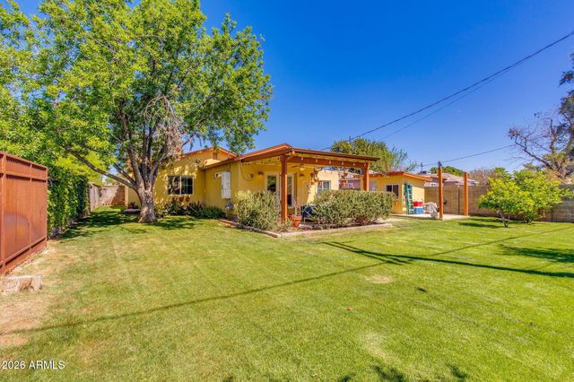 1413 W GLENROSA Avenue, Phoenix, AZ 85013