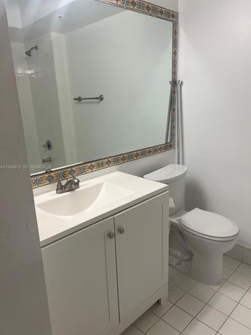 155 NW 96th Ter 2-201, Pembroke Pines, FL 33024