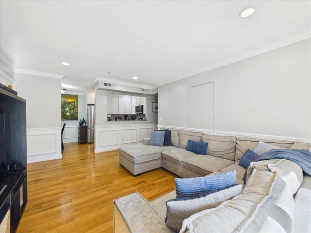 153 Sumner St 1, Quincy, MA 02169