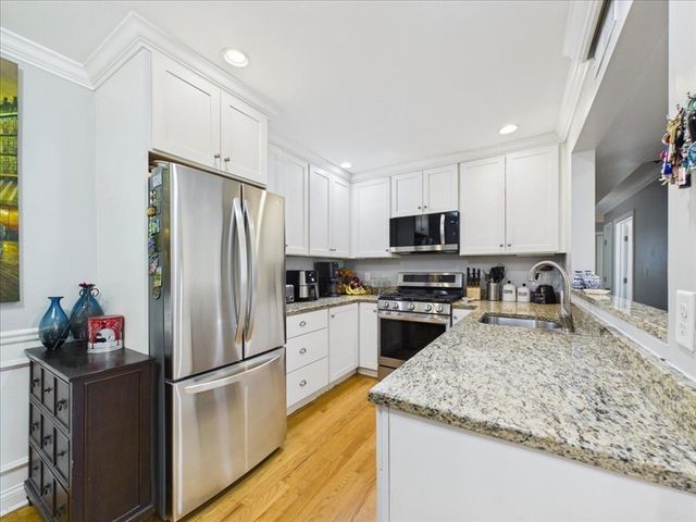 153 Sumner St 1, Quincy, MA 02169