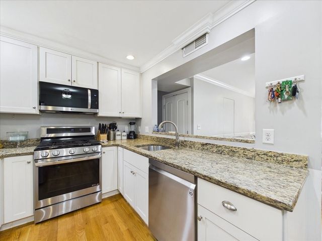 153 Sumner St 1, Quincy, MA 02169