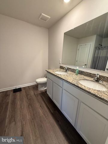 367 CENTERGATE DR, Charles Town, WV 25414