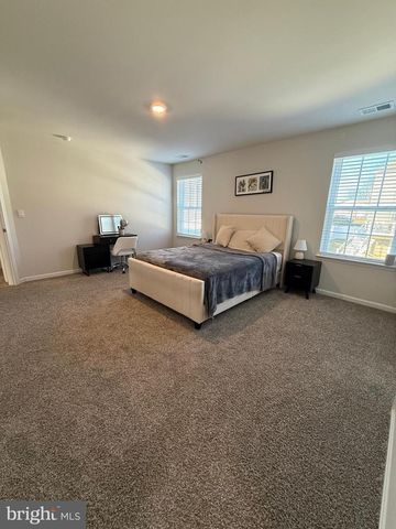 367 CENTERGATE DR, Charles Town, WV 25414