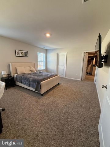 367 CENTERGATE DR, Charles Town, WV 25414