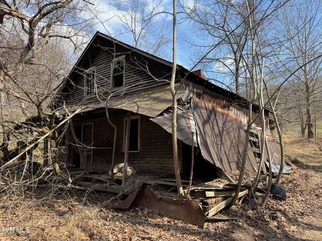 6996 Manville Road, Gate City, VA 24251