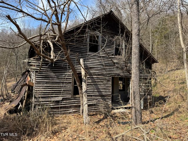 6996 Manville Road, Gate City, VA 24251