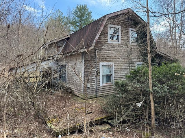 6996 Manville Road, Gate City, VA 24251