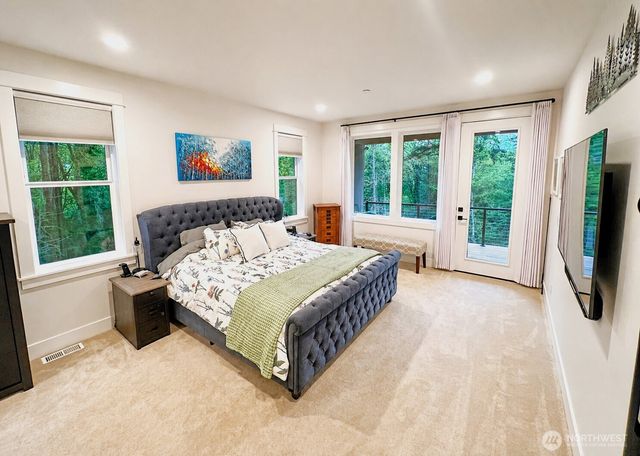 17345 Olympic Pl, Mount Vernon, WA 98274