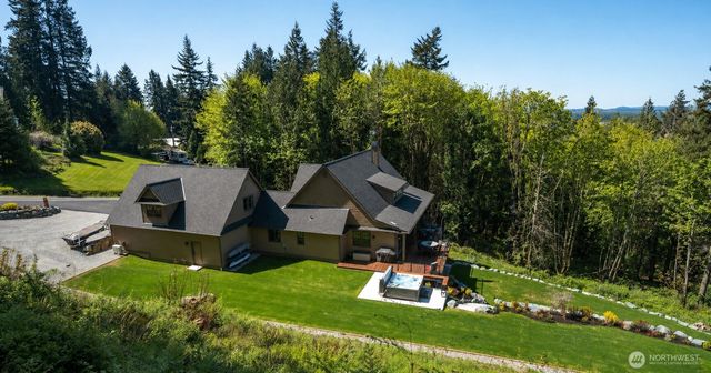 17345 Olympic Pl, Mount Vernon, WA 98274