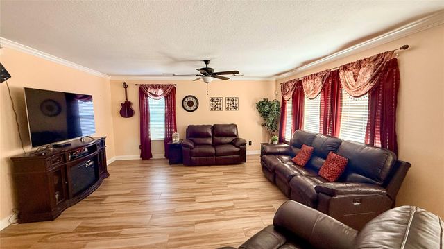 3827 Clobourne Crossing Lane, Friendswood, TX 77546