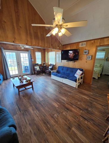 407 Sea Shell Drive, Surfside Beach, TX 77541