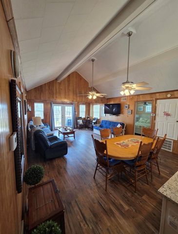 407 Sea Shell Drive, Surfside Beach, TX 77541
