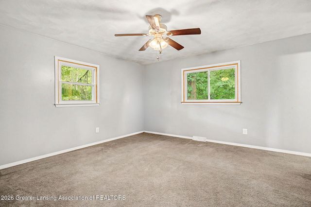 10629 N Royston Road, Grand Ledge, MI 48837