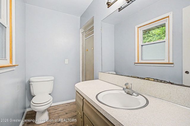 10629 N Royston Road, Grand Ledge, MI 48837