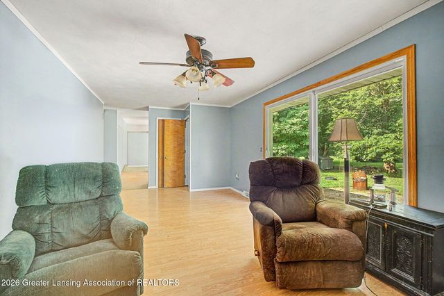 10629 N Royston Road, Grand Ledge, MI 48837