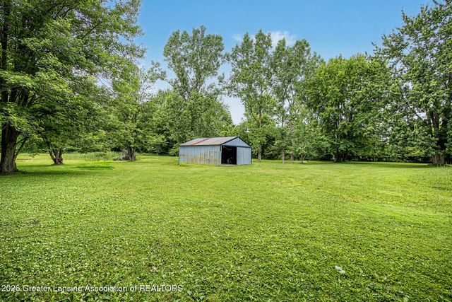 10629 N Royston Road, Grand Ledge, MI 48837
